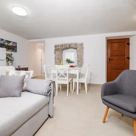 Holliday House Smokvica Holiday home Jadranovo