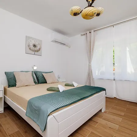 Holliday House Smokvica * Jadranovo