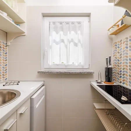 Holiday home Holliday House Smokvica